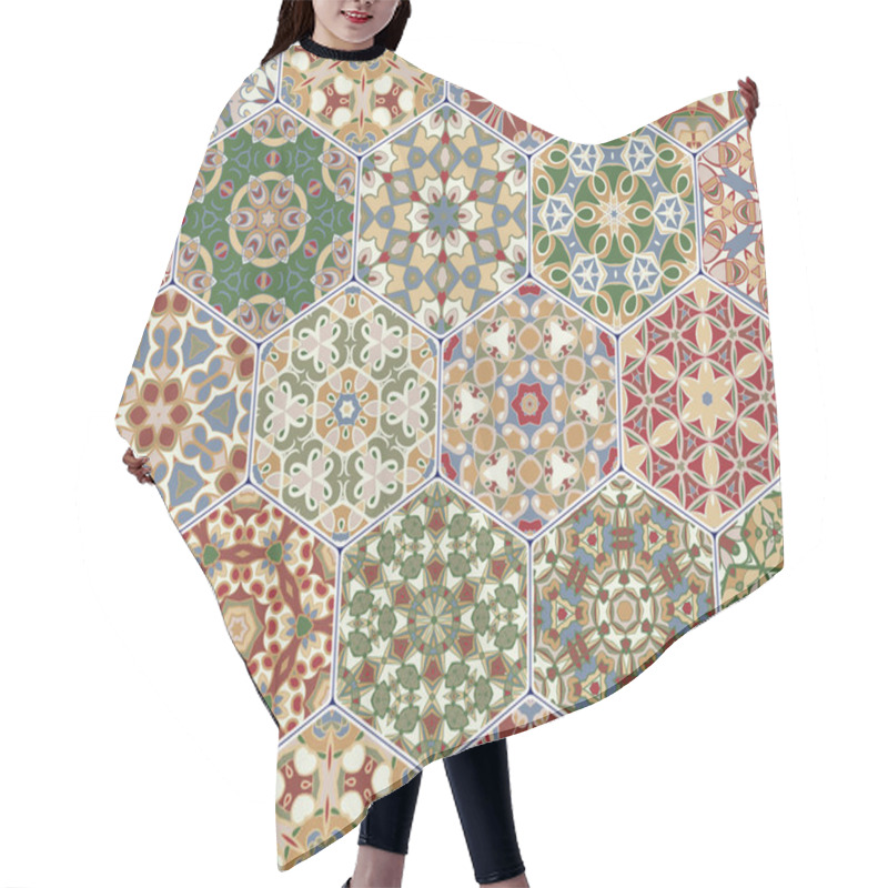 Personality  Eastern Seamless Pattern Tiles Hair Cutting Cape