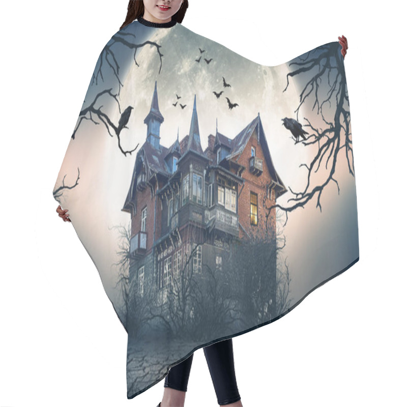 Personality  Haunted Spooky House Hair Cutting Cape