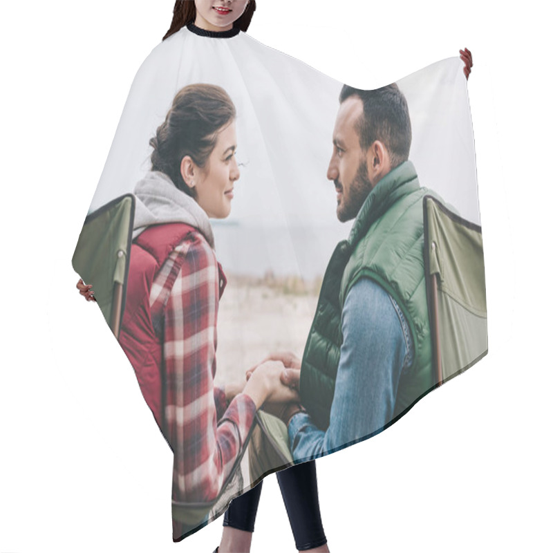 Personality  Back View Of Man And Woman Holding Hands While Enjoying Camping Together Hair Cutting Cape