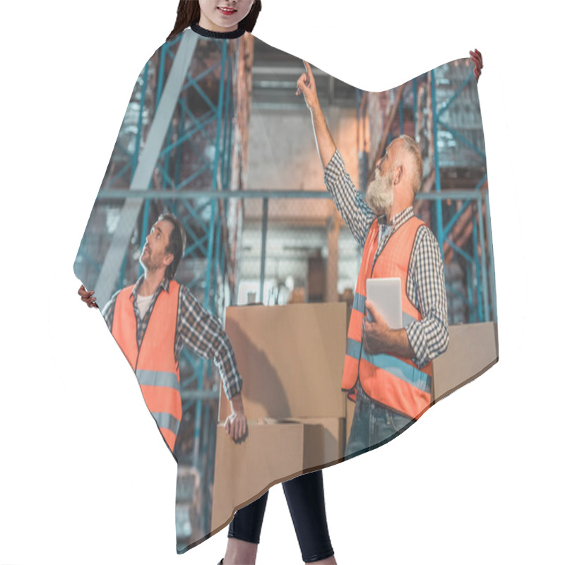 Personality  Warehouse Workers With Digital Tablet Hair Cutting Cape