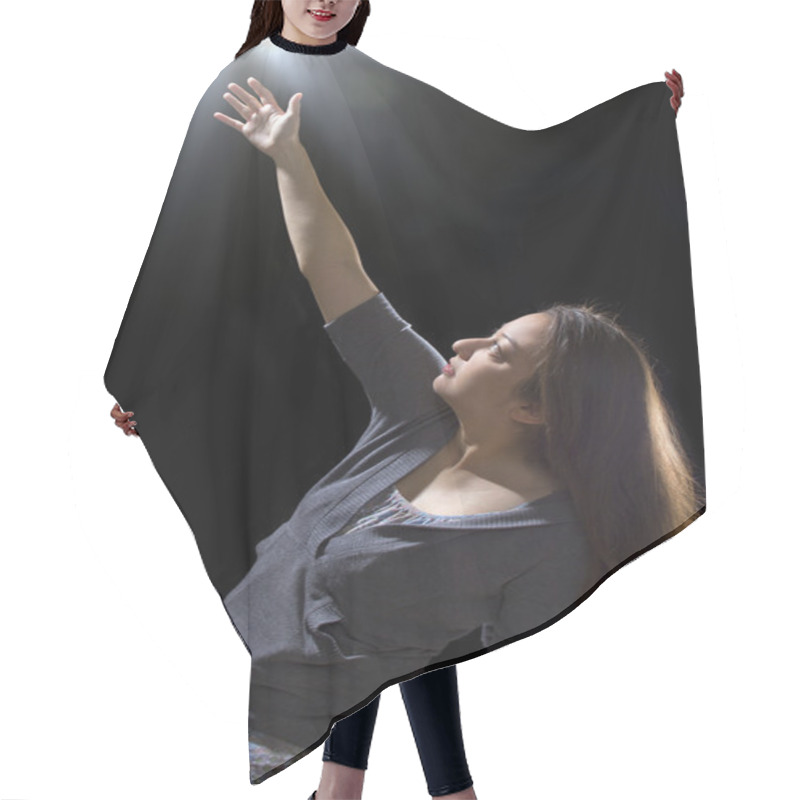 Personality  Woman Is Being Taken By A UFO Hair Cutting Cape