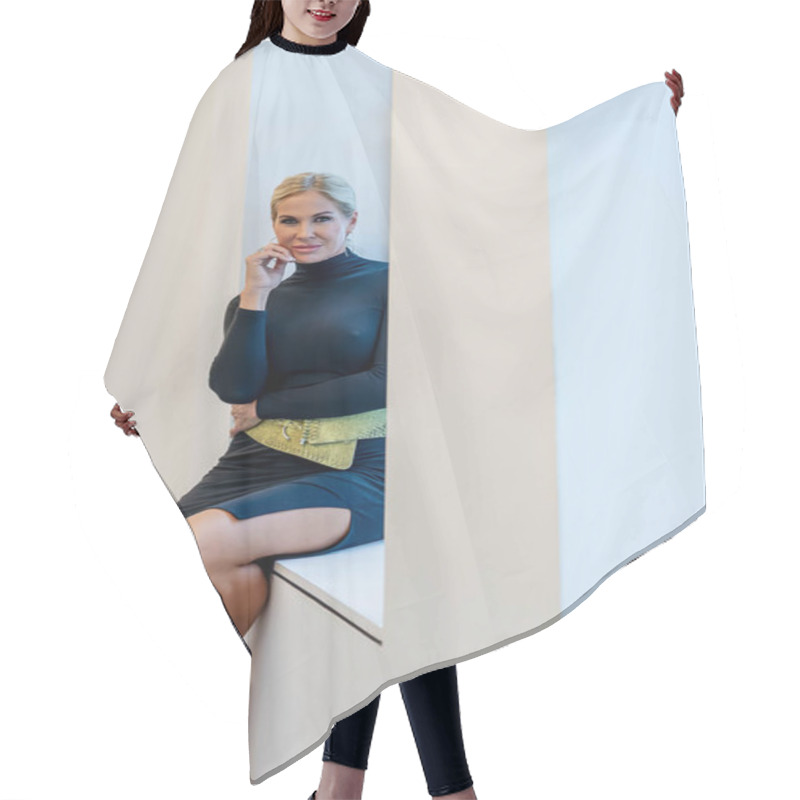 Personality  A Beautiful Blonde Woman Stands Confidently, Her Radiant Smile And Poised Demeanor Exuding Elegance. Her Graceful Stance Highlights Her Charm, Creating An Image Of Timeless Beauty And Self-assurance. Hair Cutting Cape