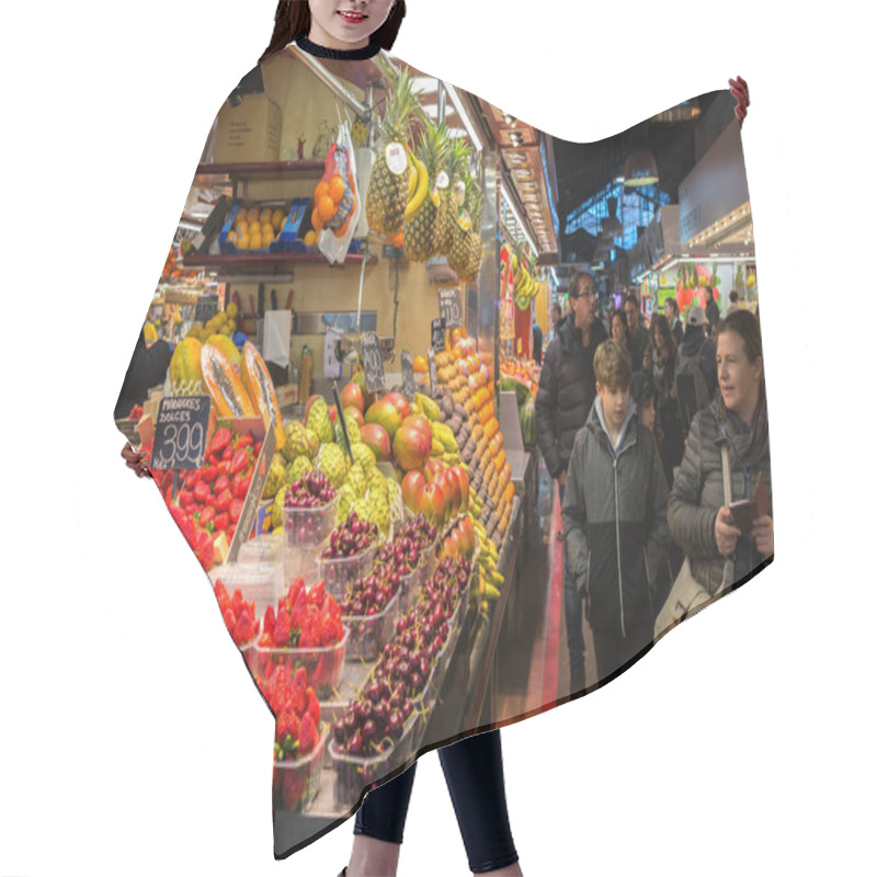 Personality  Barcelona, Spain - March 24, 2018: The Mercat De Sant Josep De La Boqueria, A Large Public Market In The Ciutat Vella District In Barcelona, Spain. Hair Cutting Cape