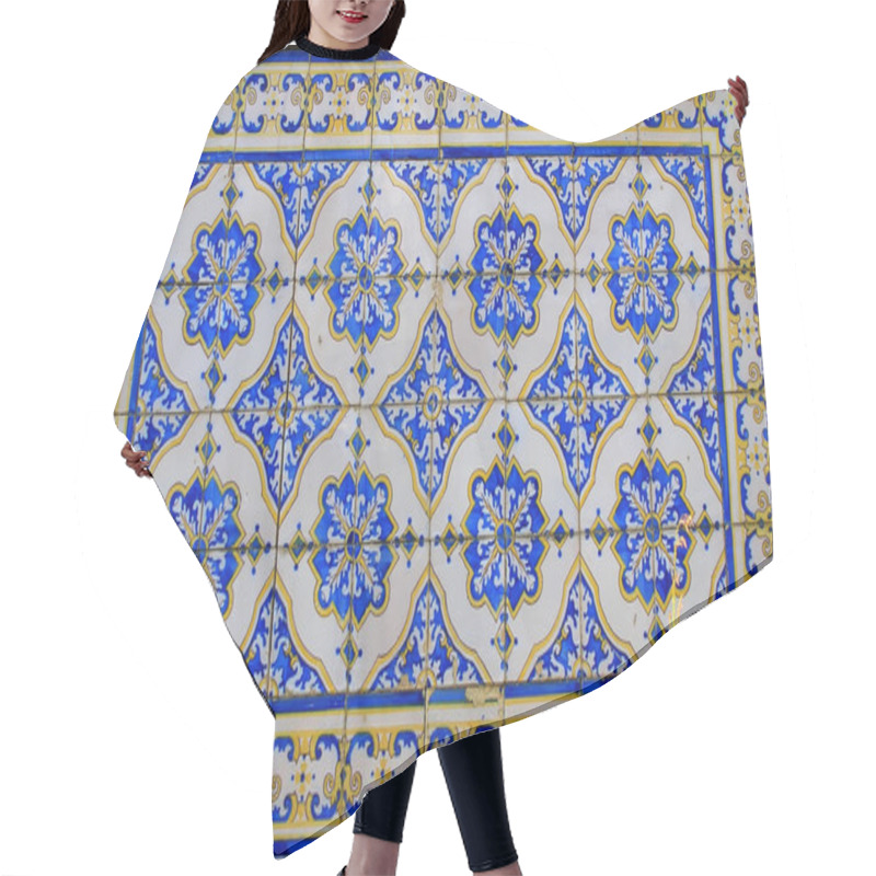 Personality  Floral Tile Pattern Hair Cutting Cape