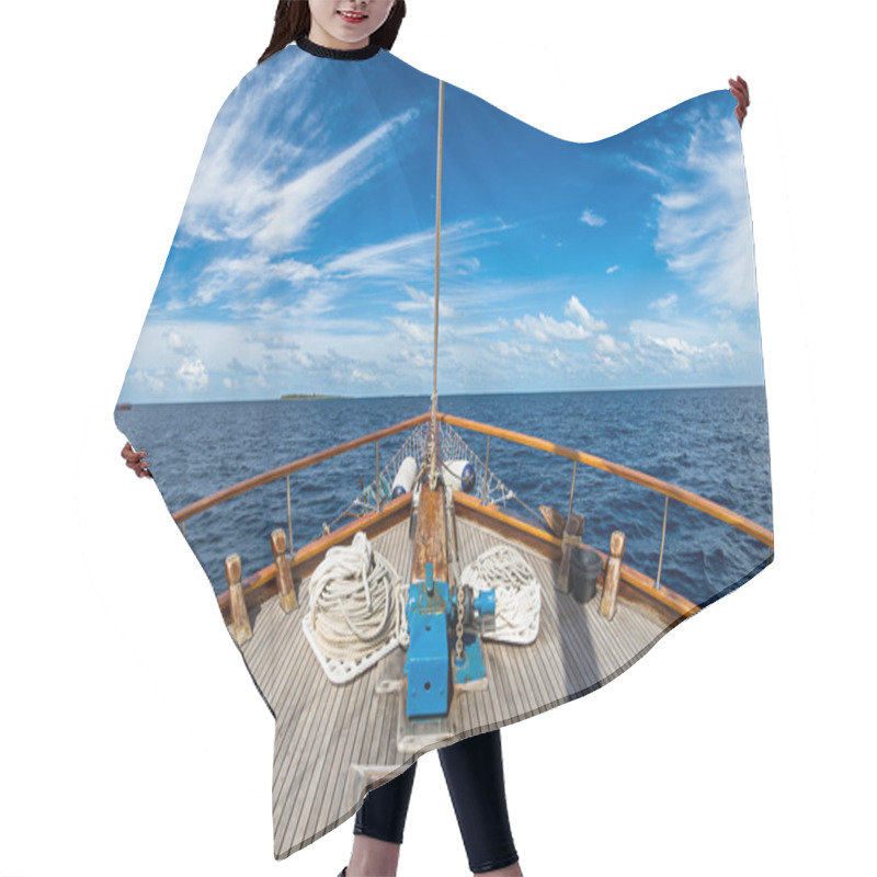 Personality  Sailing Boat On The Ocean Hair Cutting Cape