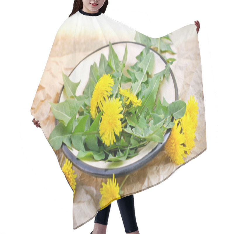 Personality  Edible Dandelion Leaves - Fresh-picked Leaves Hair Cutting Cape