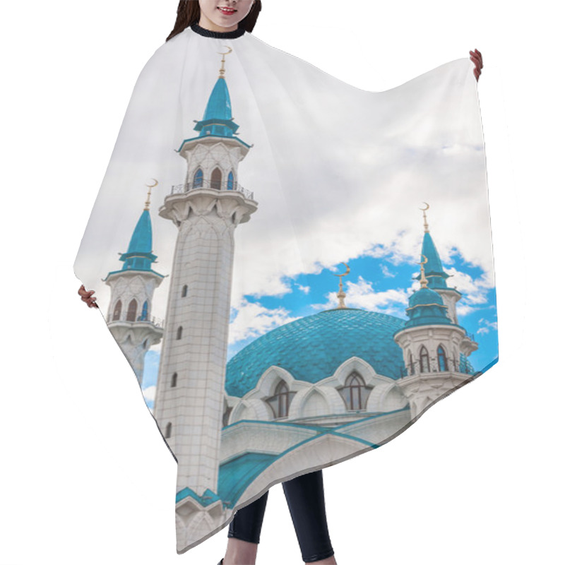 Personality  The Kul Sharif Mosque In Kazan Kremlin, Tatarstan, Russia Hair Cutting Cape