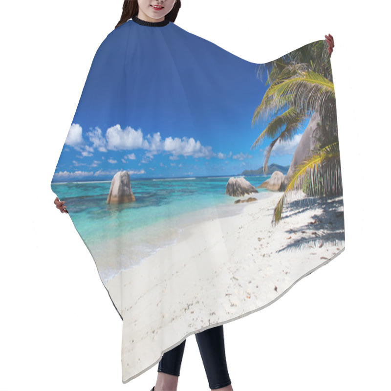 Personality  Anse Source D'Argent Beach Hair Cutting Cape