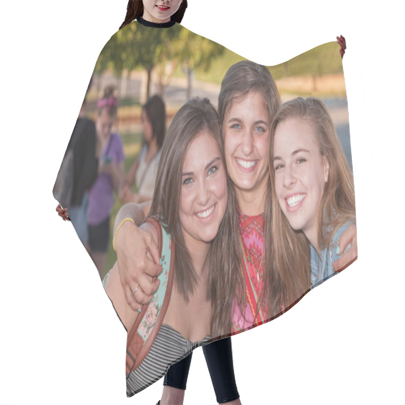 Personality  Three Hugging Friends Hair Cutting Cape