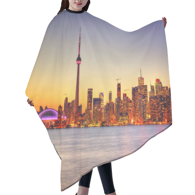 Personality  Toronto Skyline Hair Cutting Cape