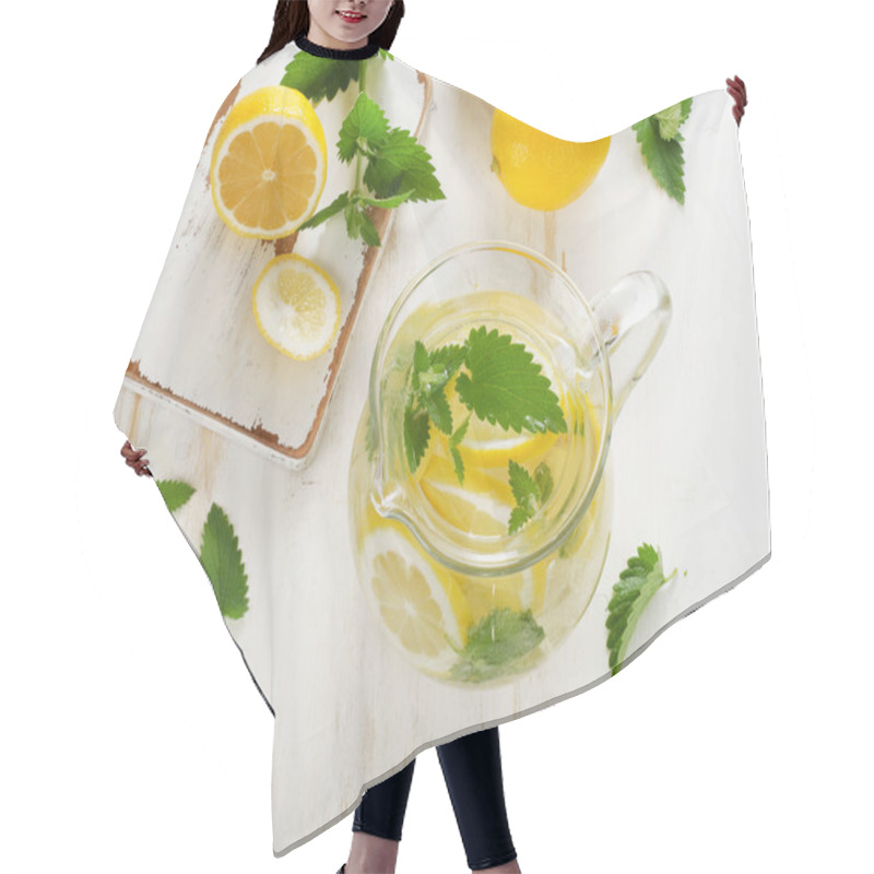 Personality  Water With Fresh Lemon And Mint Hair Cutting Cape