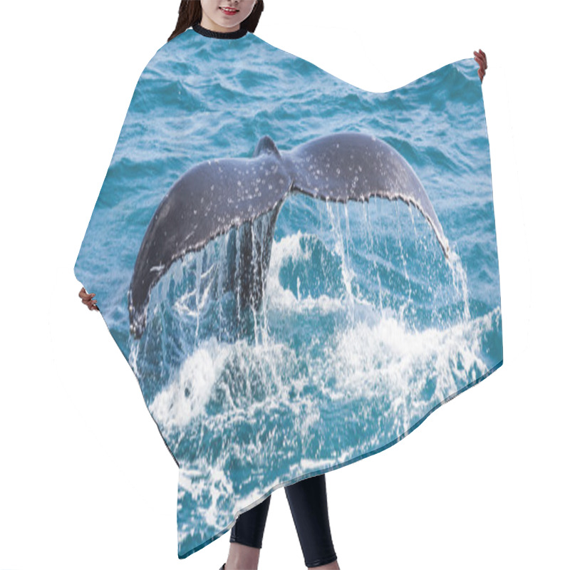 Personality  Beautiful Whale Hair Cutting Cape