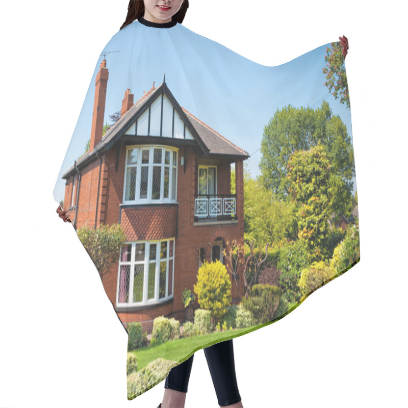 Personality  Typical English House With A Garden Hair Cutting Cape