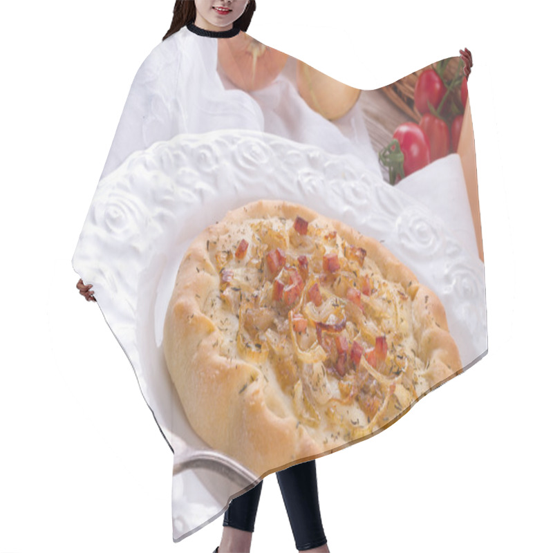 Personality  Onion Tart And Federweisser Hair Cutting Cape