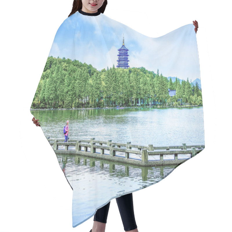 Personality  Beautiful Lake Landscape Scenery And Architectural Landscape In  Hair Cutting Cape