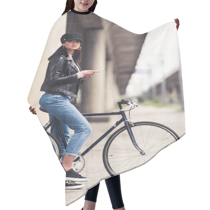 Personality  Woman On Bicycle With Smartphone Hair Cutting Cape