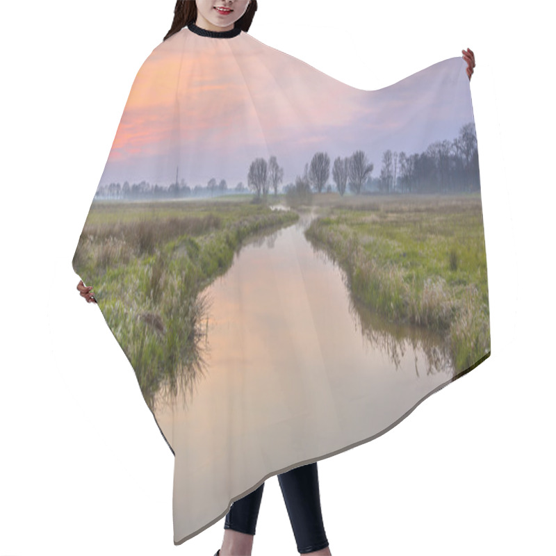 Personality  Regge River In April Hair Cutting Cape