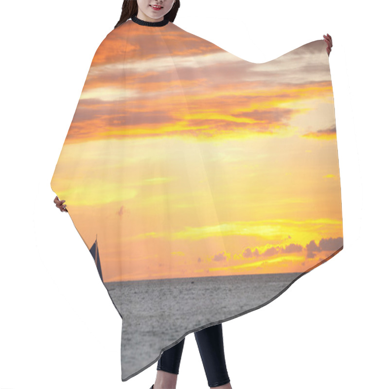 Personality  Sailing Boat Hair Cutting Cape