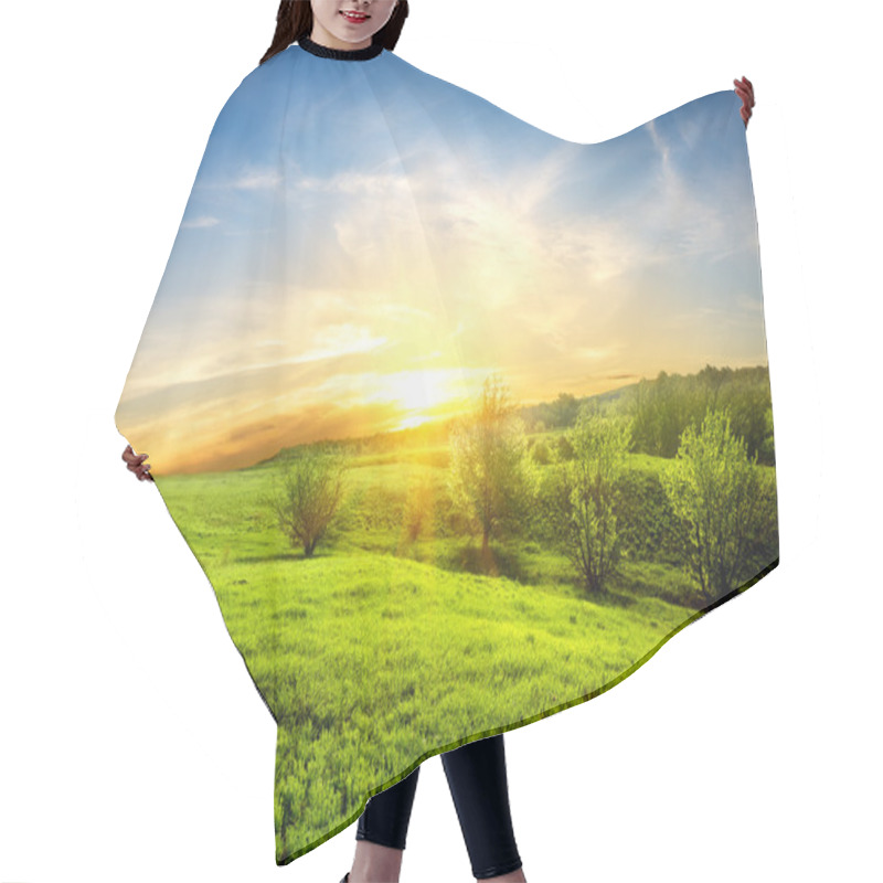 Personality  Green Fields Of Grass Hair Cutting Cape