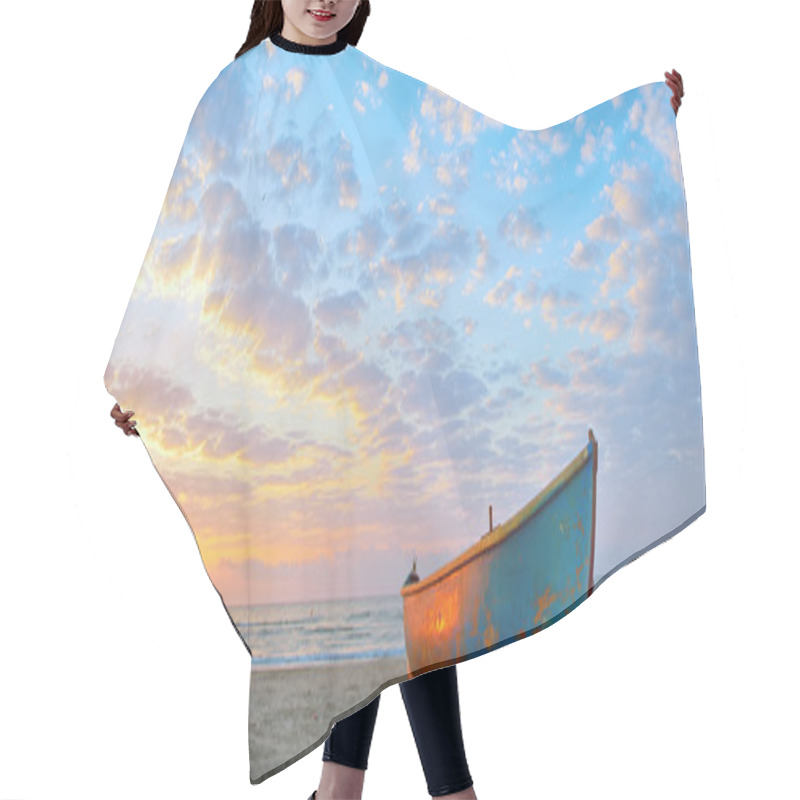 Personality  Fishing Boat And Sunrise Hair Cutting Cape