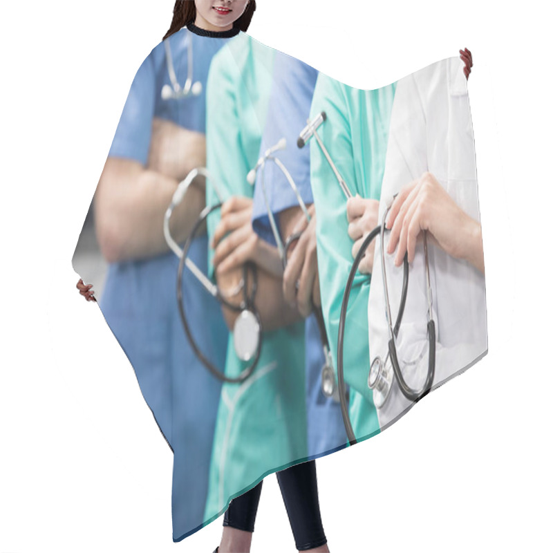 Personality  Medical Workers In Laboratory Hair Cutting Cape