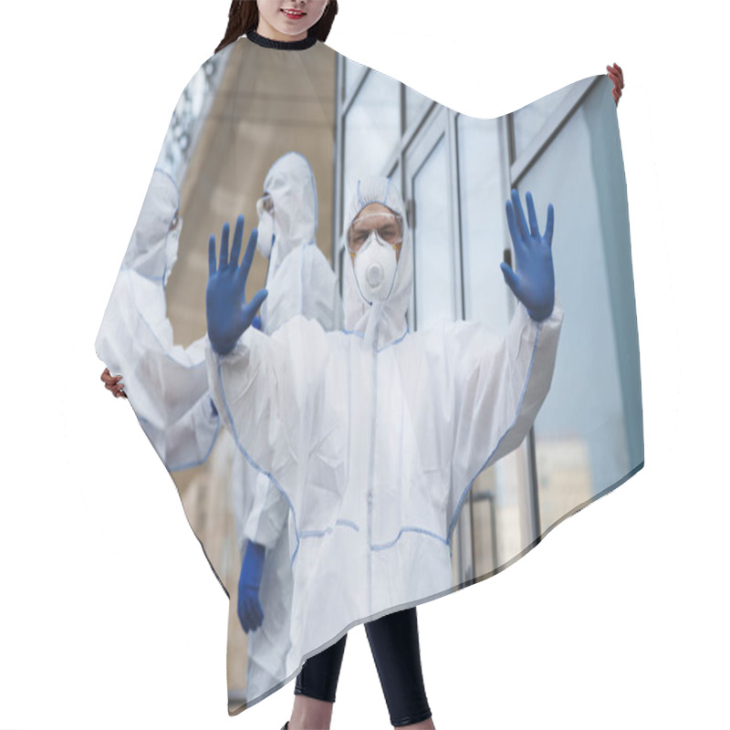 Personality  New Coronavirus Pneumonia Detection And Medical Research Team Hair Cutting Cape