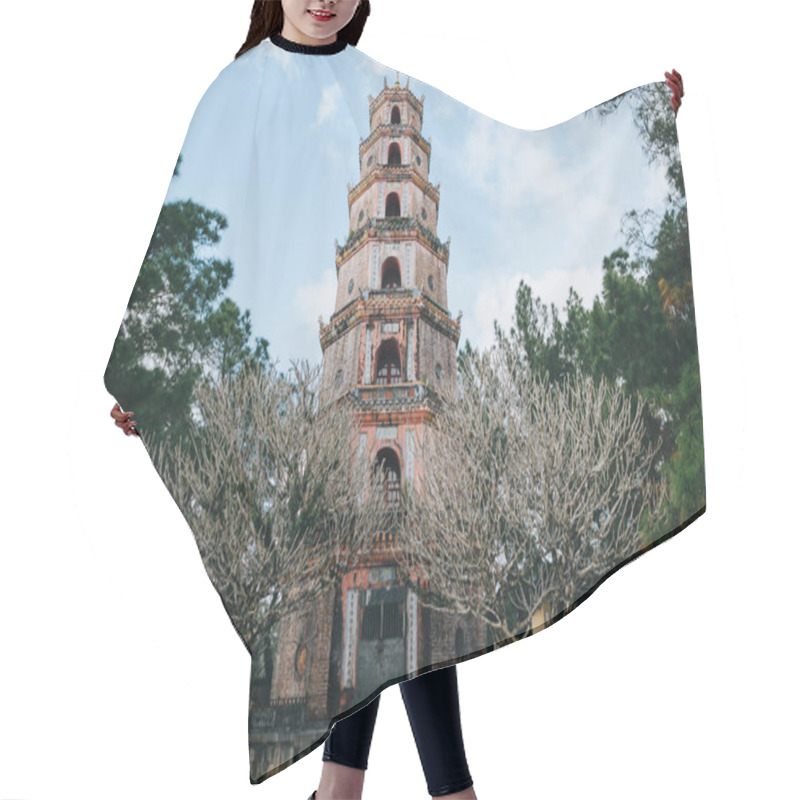 Personality  Temple Hair Cutting Cape