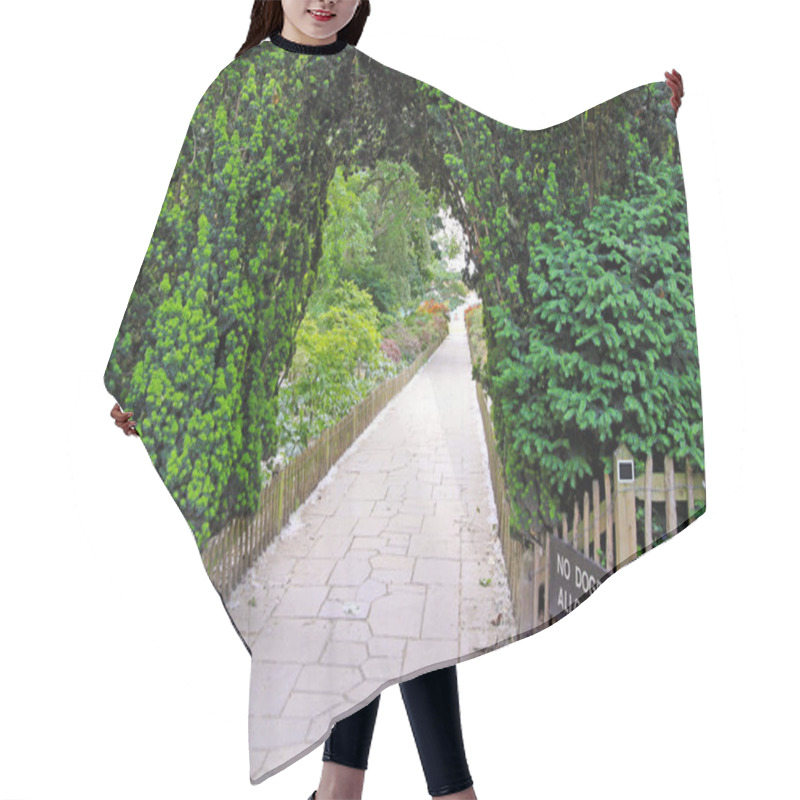 Personality  Park Archway Hair Cutting Cape