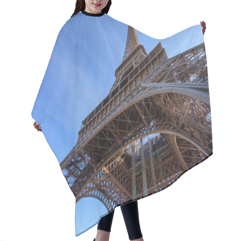 Personality  View Of Eiffel Tower Hair Cutting Cape