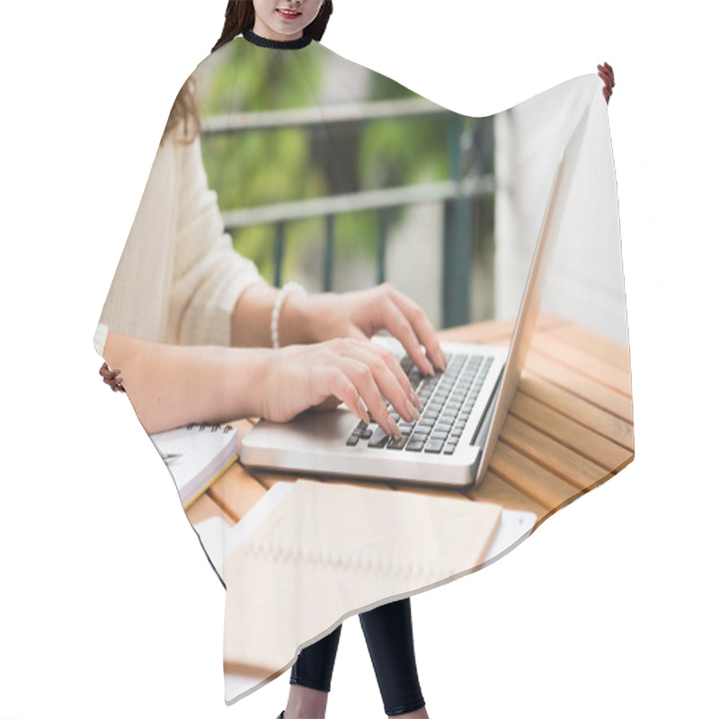 Personality  Woman Working On Laptop Hair Cutting Cape