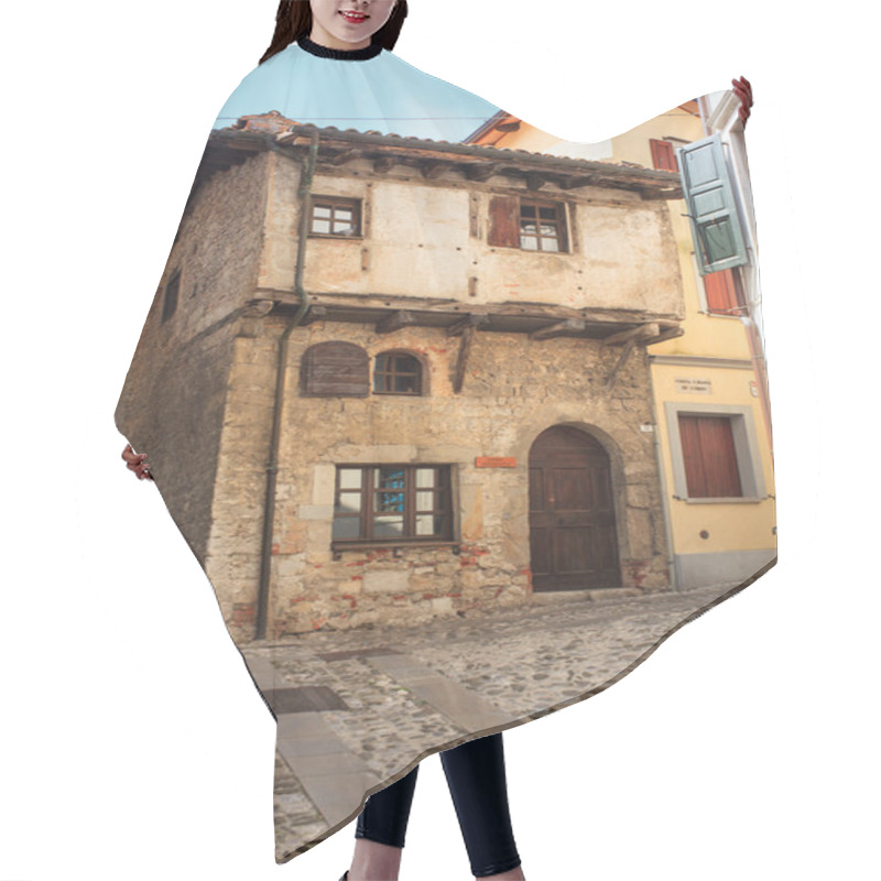 Personality  Medieval House, Cividale Del Friuli Hair Cutting Cape