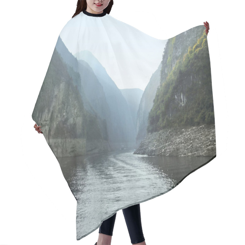 Personality  River Shennong Xi In China Hair Cutting Cape