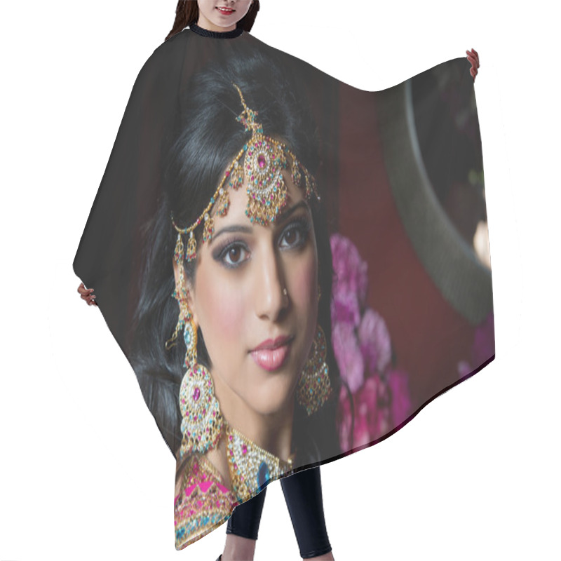 Personality  Gorgeous Indian Bride Hair Cutting Cape