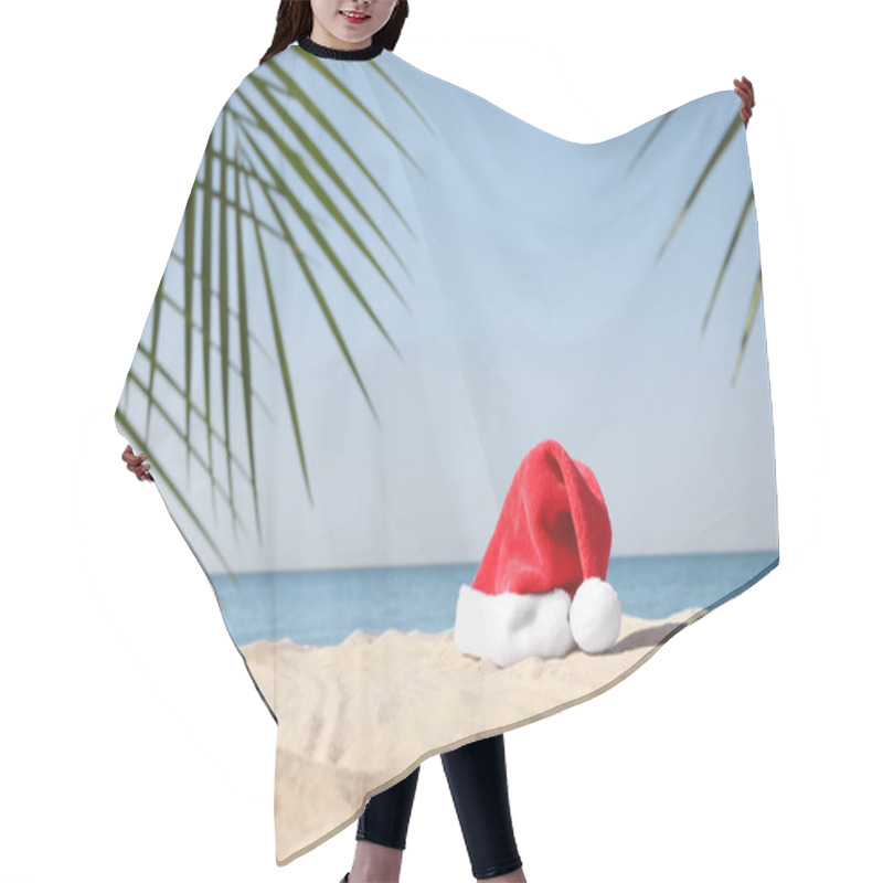 Personality  Santa's Hat On Sandy Beach. Christmas Vacation Hair Cutting Cape