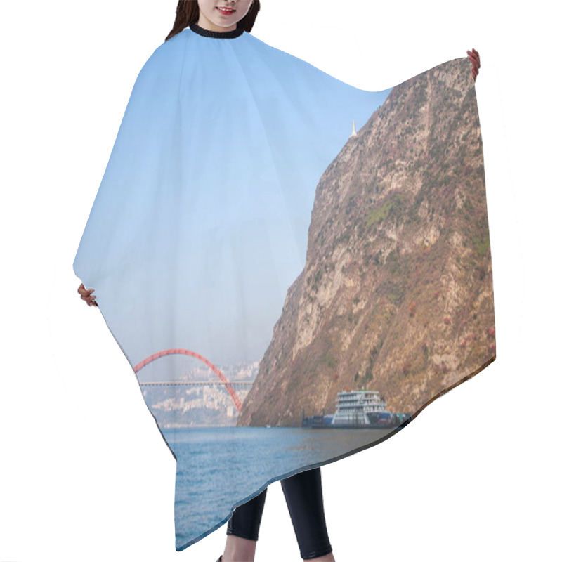 Personality  Yangtze River Three Gorges Wu Gorge Hair Cutting Cape