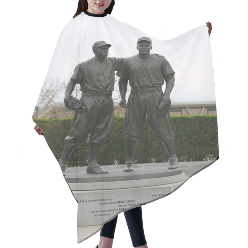 Personality  BROOKLYN, NEW YORK - MAY 5, 2018: Jackie Robinson And Pee Wee Reese Statue In Front Of MCU Ballpark In Brooklyn Hair Cutting Cape