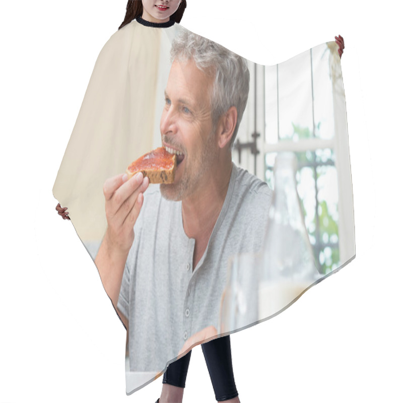 Personality  Man Eating A Jam Toast Hair Cutting Cape