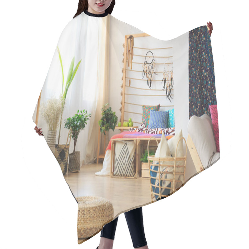 Personality  Basket And Footrest Hair Cutting Cape