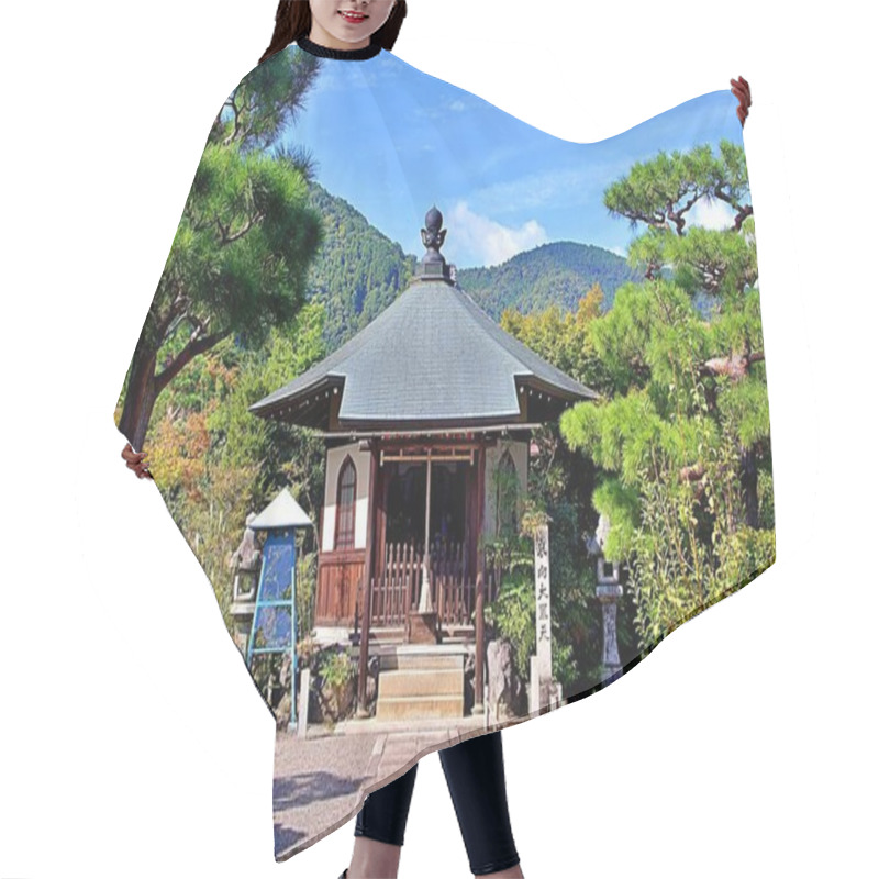 Personality  A Serene Photograph Of A Traditional Japanese Temple Surrounded By Lush Greenery And A Beautifully Landscaped Zen Garden. A Tranquil Stone Path Leads Through The Garden, Creating A Peaceful And Harmonious Atmosphere. Hair Cutting Cape