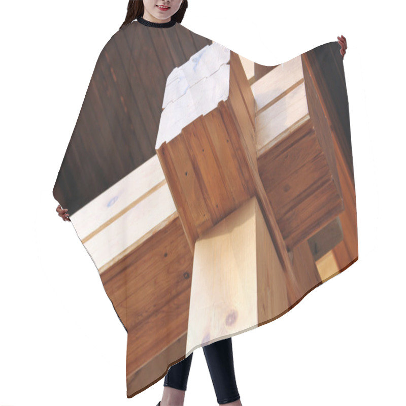 Personality  Beams Of Glued Laminated Timber Hair Cutting Cape