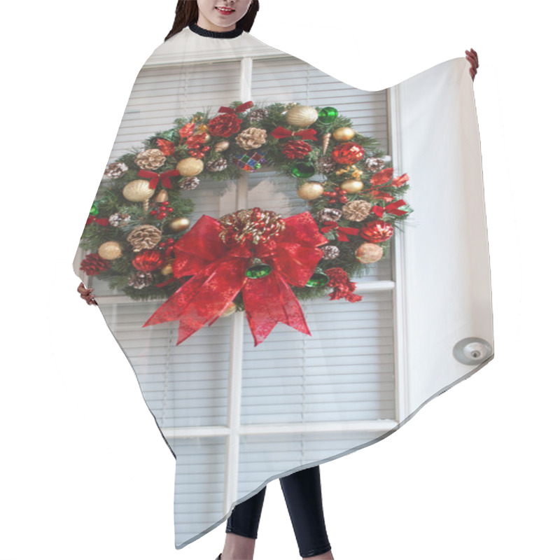 Personality  Christmas Wreath On Door Hair Cutting Cape