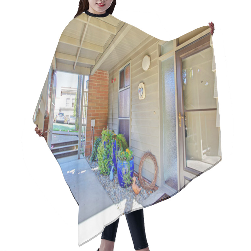 Personality  Residential Building. Entrance Porch View Hair Cutting Cape