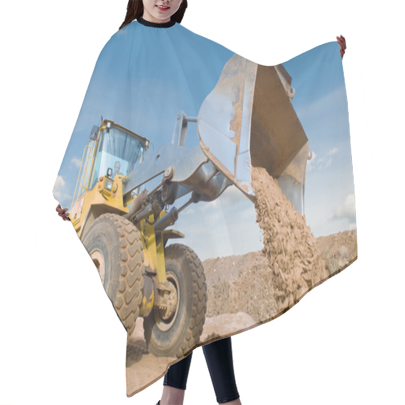 Personality  Wheel Loader Excavation Working Hair Cutting Cape