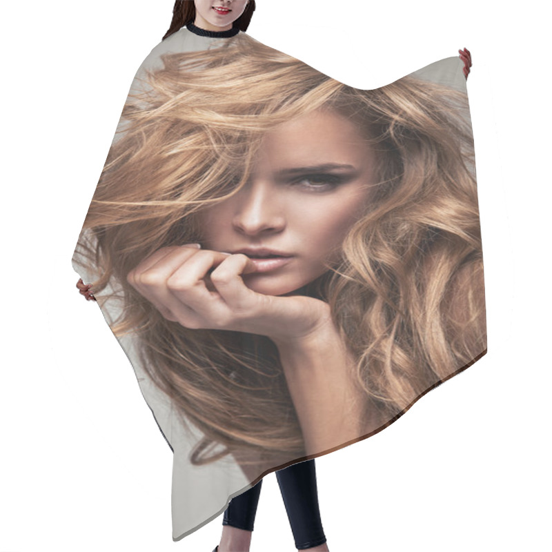 Personality  Vogue Style Portrait Of Delicate Blonde Woman Hair Cutting Cape