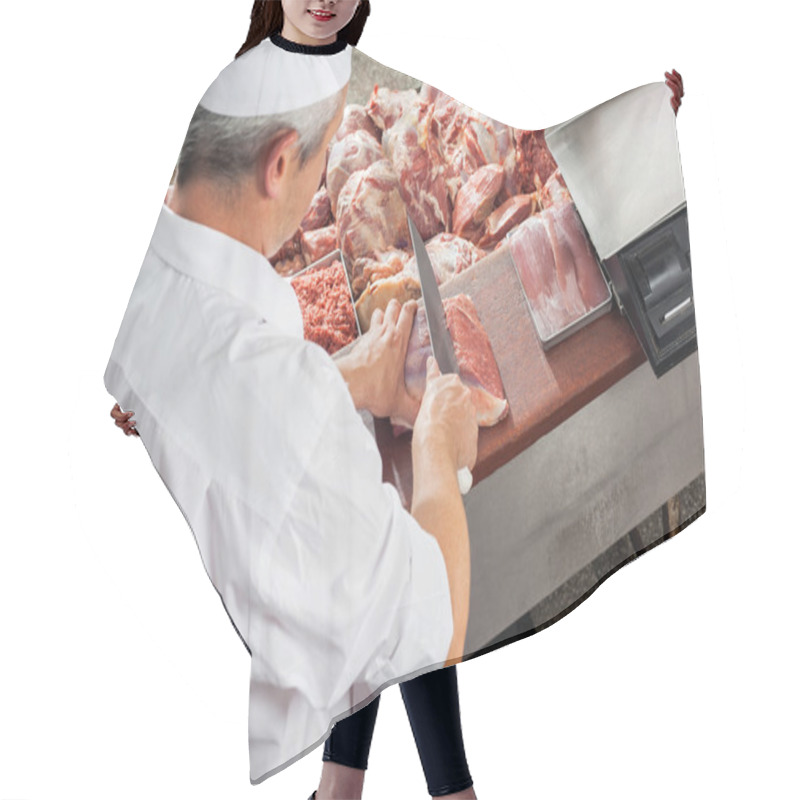 Personality  Male Butcher Cutting Meat At Display Cabinet Hair Cutting Cape