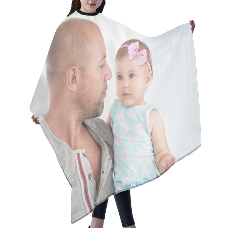 Personality  Happy Father With Baby Girl Hair Cutting Cape