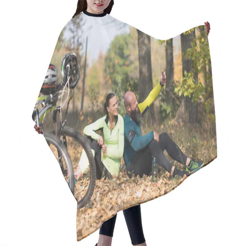 Personality  Couple Of Cyclists Taking Selfie Hair Cutting Cape