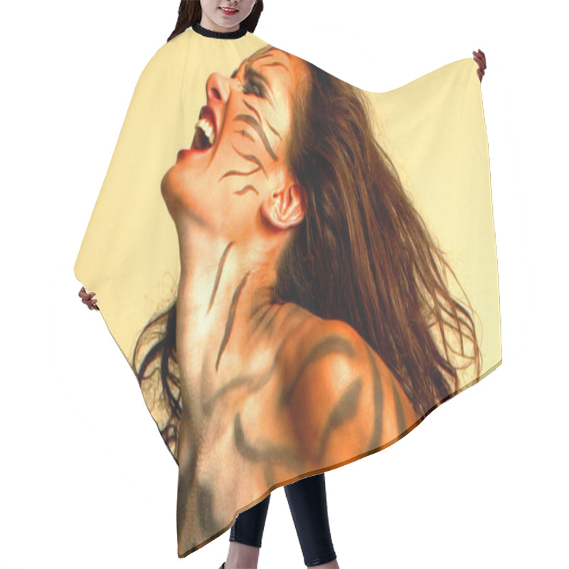 Personality  Woman Wild Tiger Hair Cutting Cape