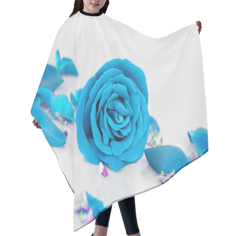 Personality  Dye Blue Rose With  Rose Petals Hair Cutting Cape