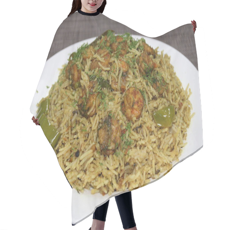 Personality  Shrimp Machboos Or Shrimp Biryani Served In A Dish Isolated On Wooden Background Side View Hair Cutting Cape